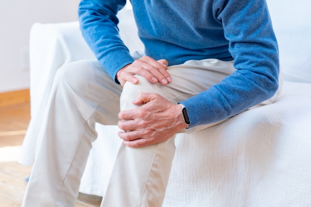つらいひざの痛みをラクにするには？